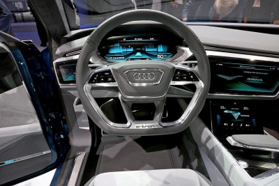 Audi-e-tron-quattro-concept-Q6-im-Test-IAA-2015-1200x800-b5c5393b6ede9882.jpg