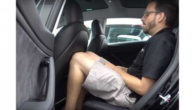 Tesla-Model3-Backseat-Comfort.jpg