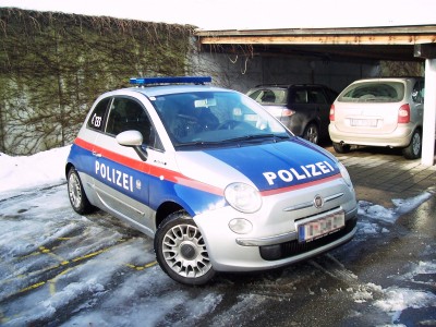 Polizei_Fiat500_02.jpg