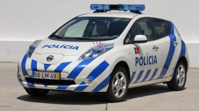2012_Nissan_Leaf_-_Portuguese_Police_001_4770.jpg