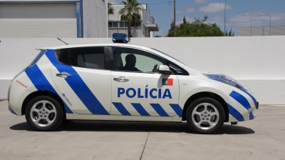 2012_Nissan_Leaf_-_Portuguese_Police_002_8784.jpg