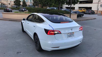 Tesla-Model-3-Heckansicht-1024x576-46731a8b9d2f4426.jpg