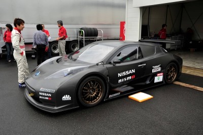 2011-nissan-leaf-nismo-race-car-9.jpg